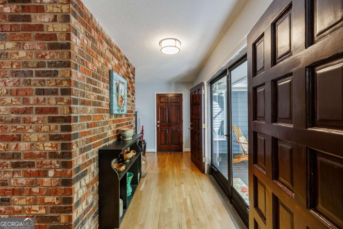 3 bedroom, 2 bathroom, 1,989 sq ft single family residence for sale at 117 Gibbons Place, Athens, GA 30605 — photo 6