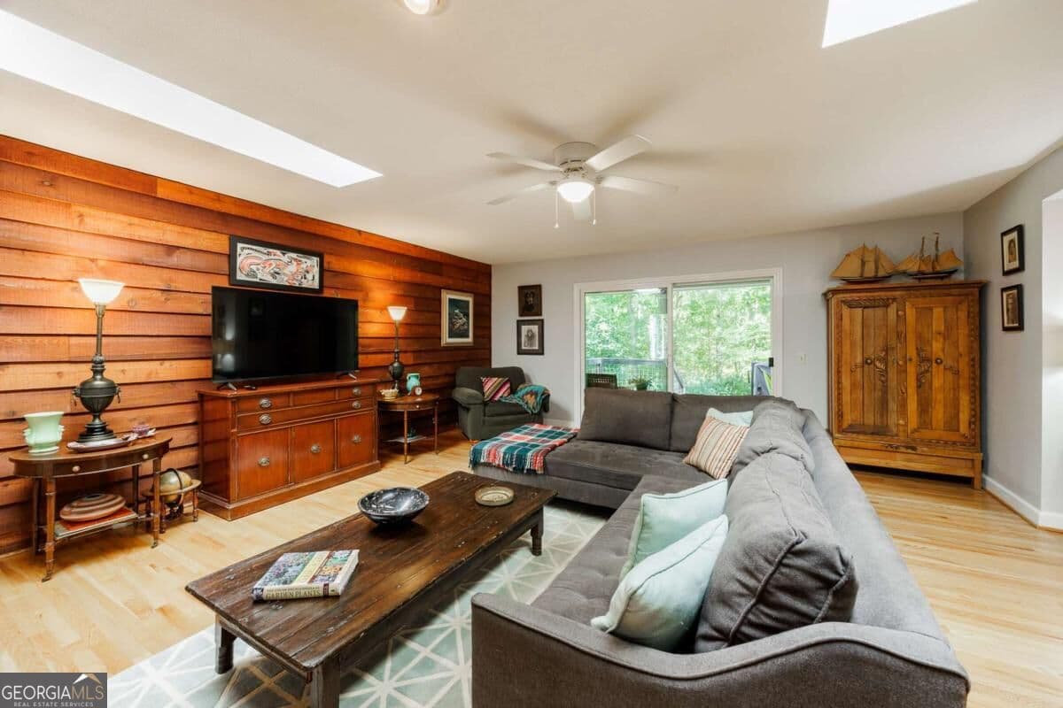 3 bedroom, 2 bathroom, 1,989 sq ft single family residence for sale at 117 Gibbons Place, Athens, GA 30605 — photo 7