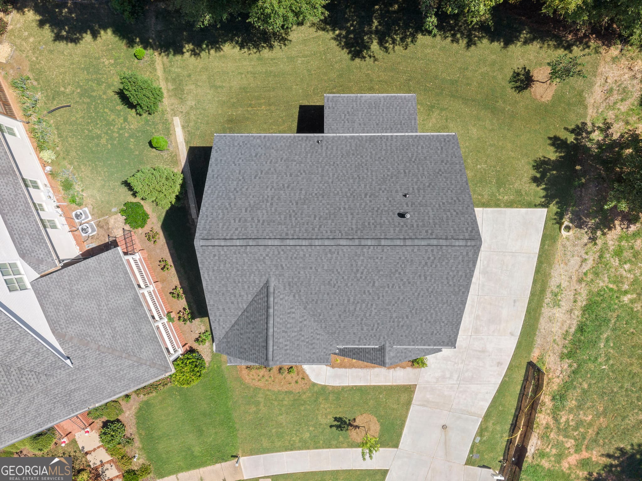 4 bedroom, 2.5 bathroom, 2,223 sq ft single family residence for sale at 4290 Brookhaven Drive, Covington, GA 30014 — photo 4
