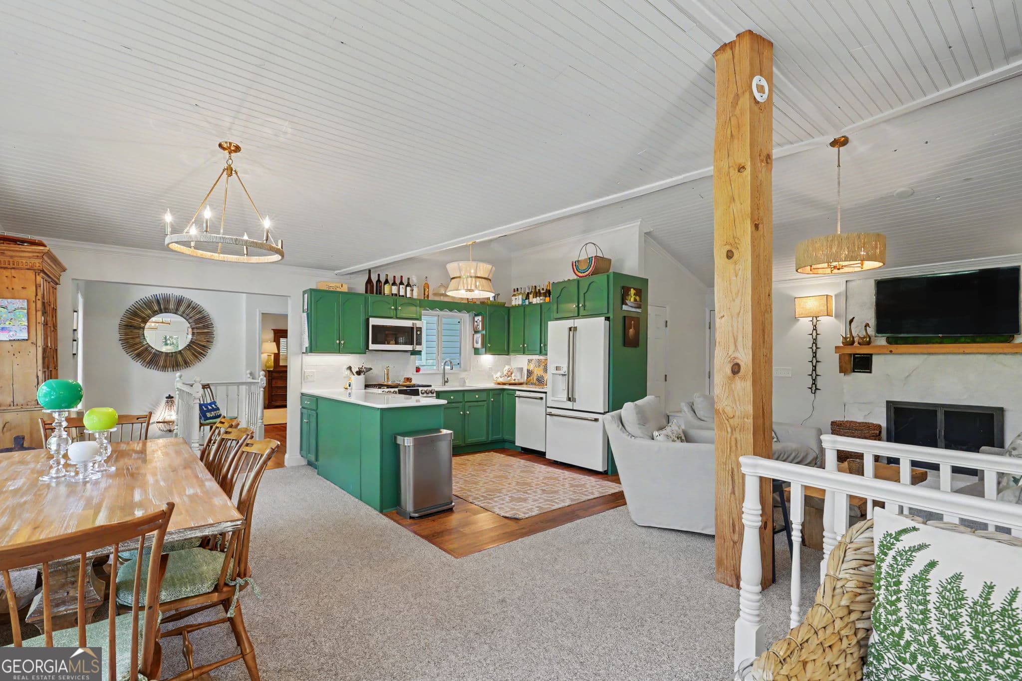 5 bedroom, 4 bathroom cabin,single family residence for sale at 232 Perrin Cove Road, Tiger, GA 30576 — photo 6