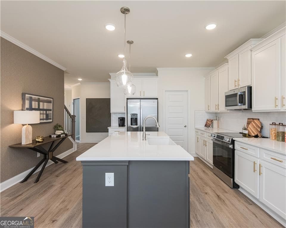 3 bedroom, 2.5 bathroom, 1,685 sq ft townhouse for sale at 6017 Silverbell Drive, Flowery Branch, GA 30542 — photo 7