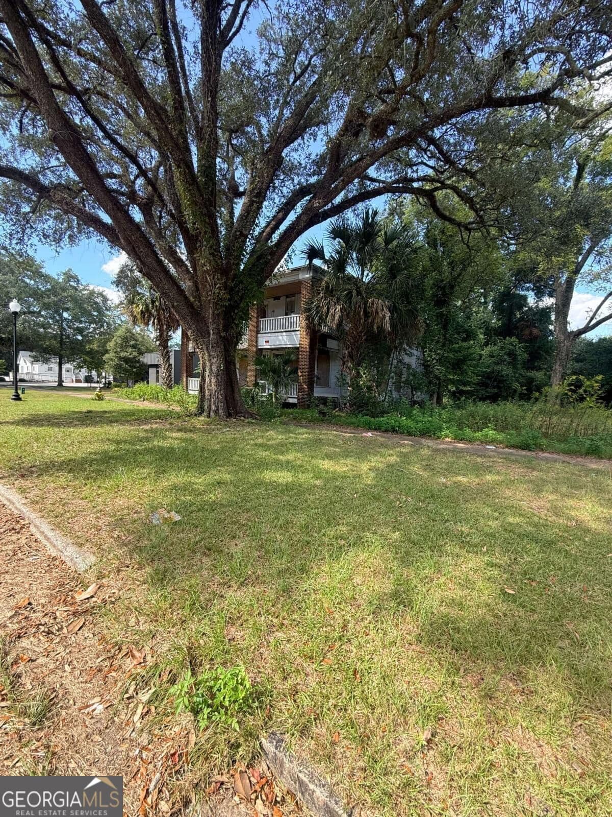 4 bedroom, 2 bathroom single family residence for sale at 211 W Residence Avenue, Albany, GA 31701 — photo 2