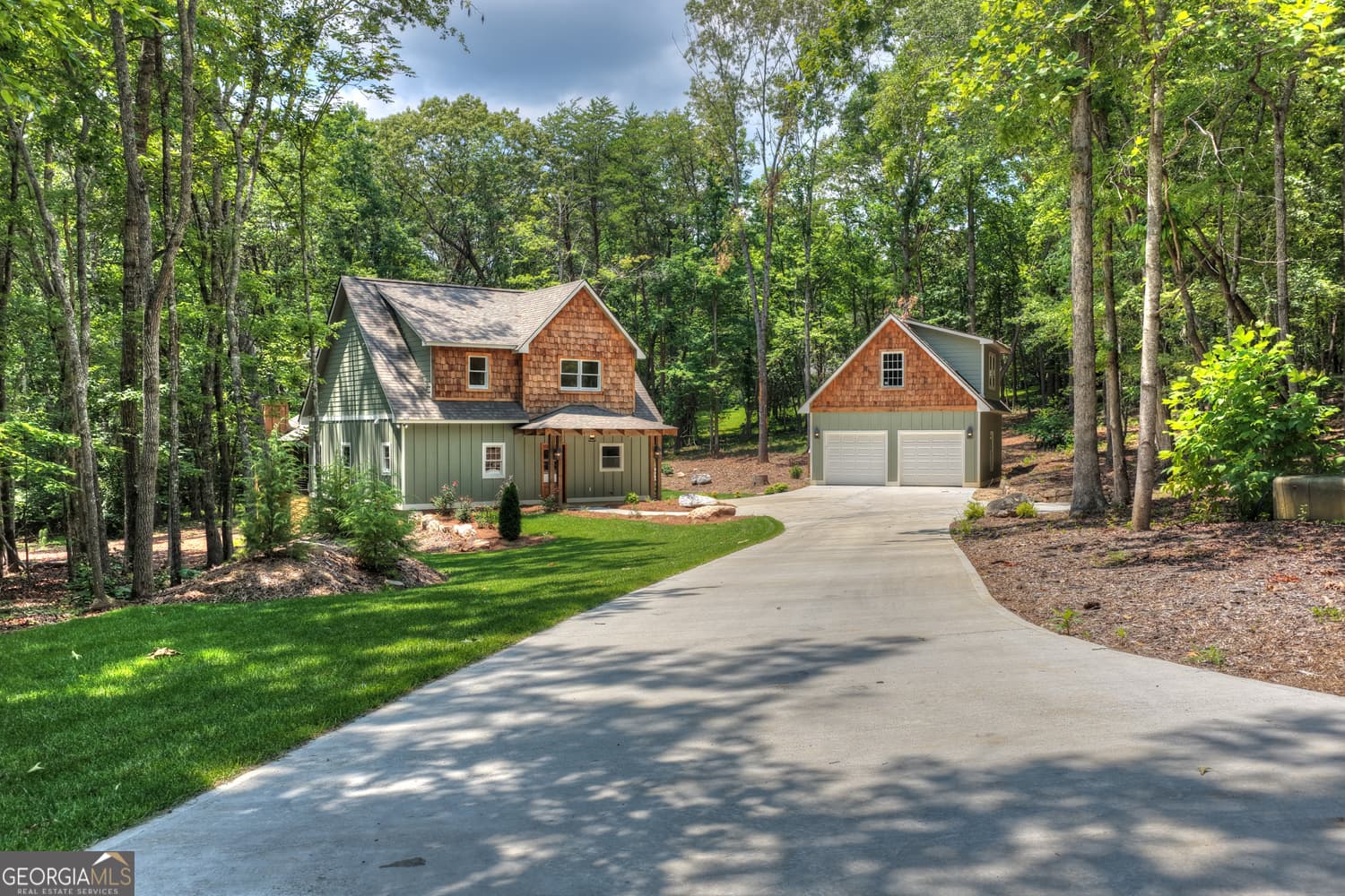 3 bedroom, 2.5 bathroom, 1,827 sq ft single family residence for sale at 646 High Country Circle, Morganton, GA 30560 — photo 2