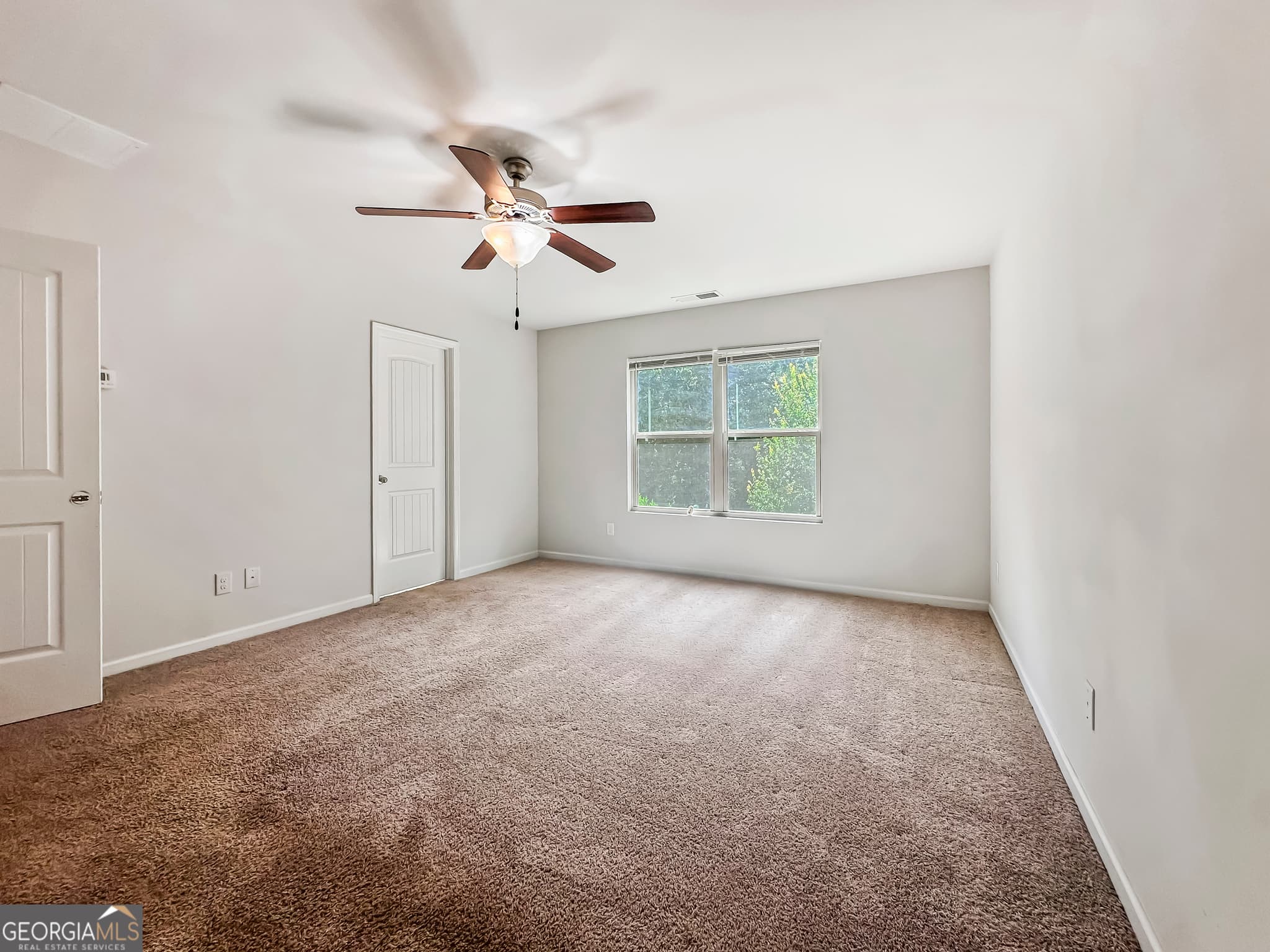 4 bedroom, 2.5 bathroom, 4,294 sq ft single family residence for rent at 206 Daisy Circle, Mcdonough, GA 30252 for $2,095 a month — photo 9