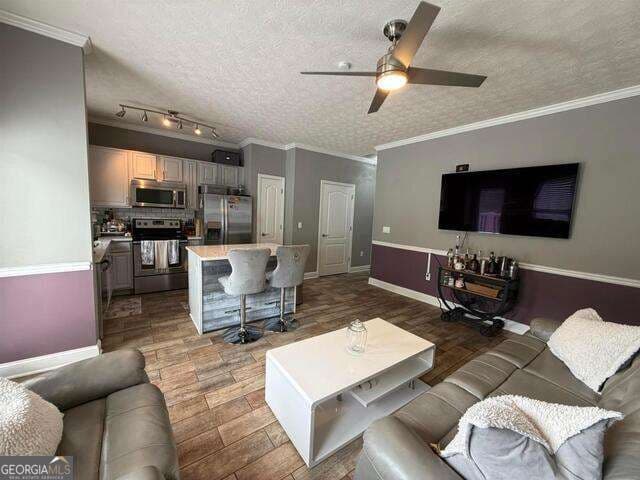 3 bedroom, 3.5 bathroom townhouse for rent at 1011 Redbud Street, Greensboro, GA 30642 for $2,200 a month — photo 2