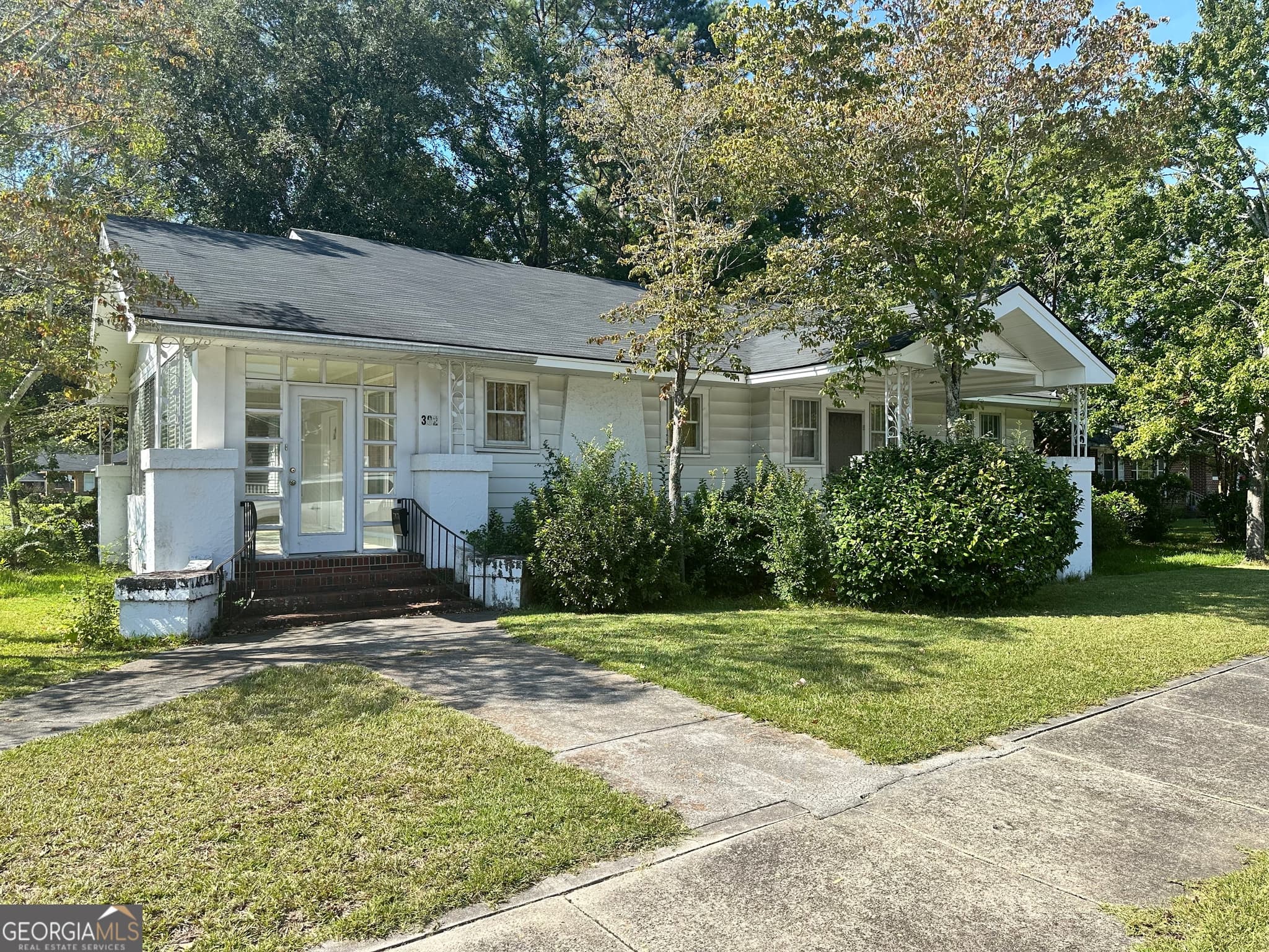2 bedroom, 1 bathroom, 1,346 sq ft single family residence sold at 302 W Liberty Street, Claxton, GA 30417
