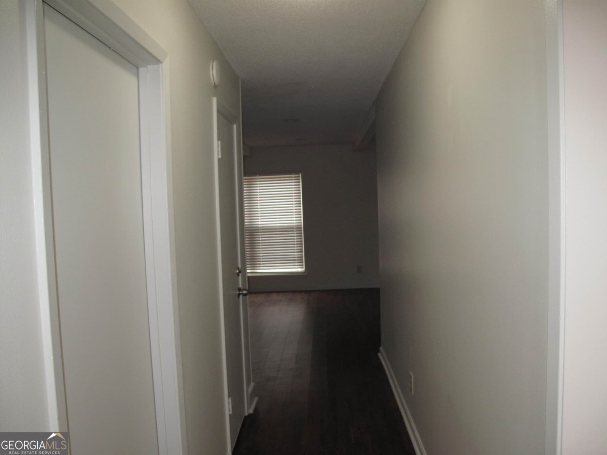 3 bedroom, 2.5 bathroom, 1,408 sq ft condominium for sale at 633 Garden Walk Drive, Stone Mountain, GA 30083 — photo 2