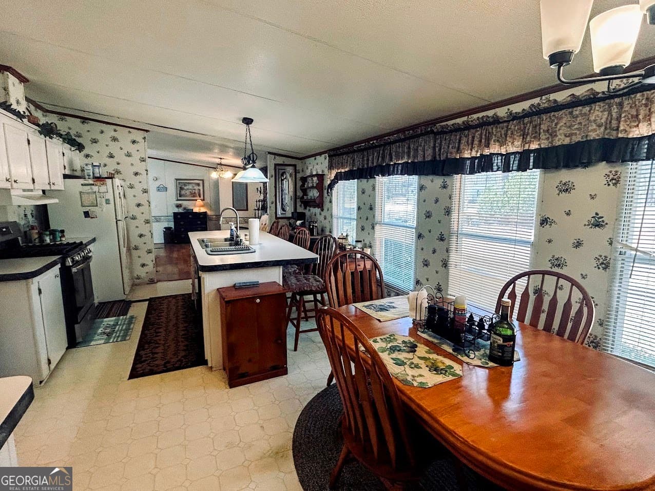 3 bedroom, 2 bathroom, 1,800 sq ft manufactured home,single family residence for sale at 156 Flatrock Road, Eatonton, GA 31024 — photo 6