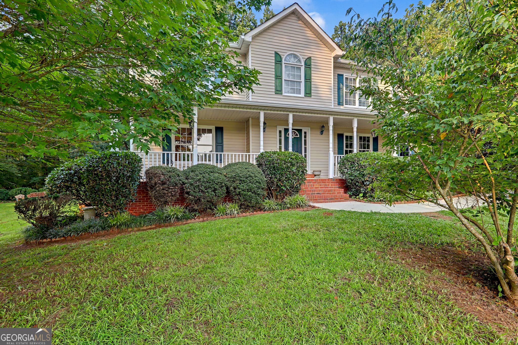 3 bedroom, 2.5 bathroom, 2,866 sq ft single family residence for sale at 4065 Jamaica Court, Jonesboro, GA 30236 — photo 2