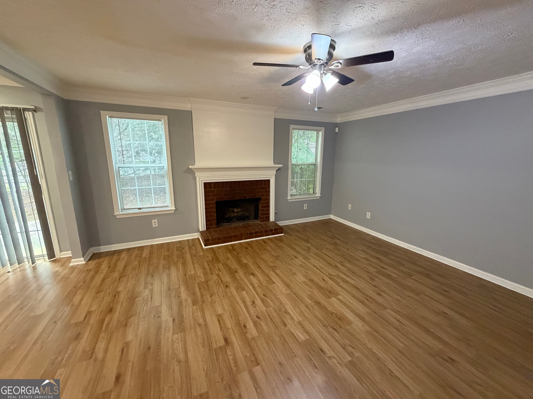 4 bedroom, 2.5 bathroom, 2,780 sq ft single family residence for sale at 2950 MONROVIA Trail, Kennesaw, GA 30144 — photo 3