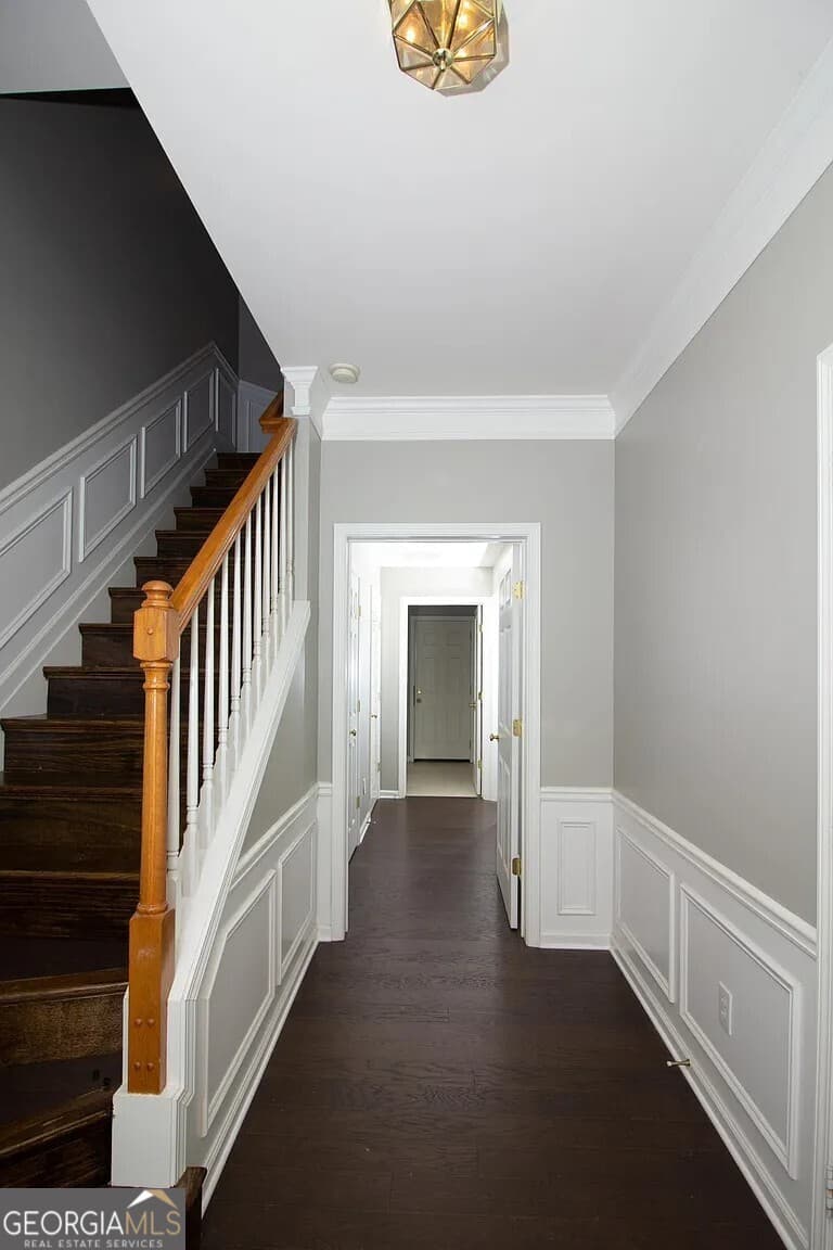 2 bedroom, 3 bathroom, 1,963 sq ft townhouse for rent at 5142 Manerdale Drive, Atlanta, GA 30339 for $2,500 a month — photo 2