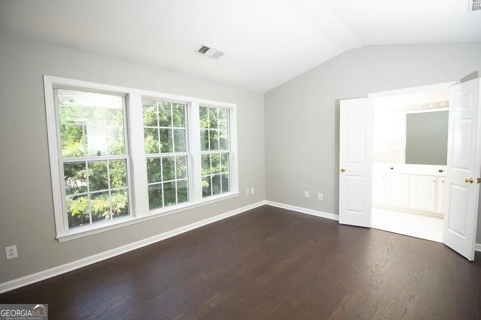 2 bedroom, 3 bathroom, 1,963 sq ft townhouse for rent at 5142 Manerdale Drive, Atlanta, GA 30339 for $2,500 a month — photo 10