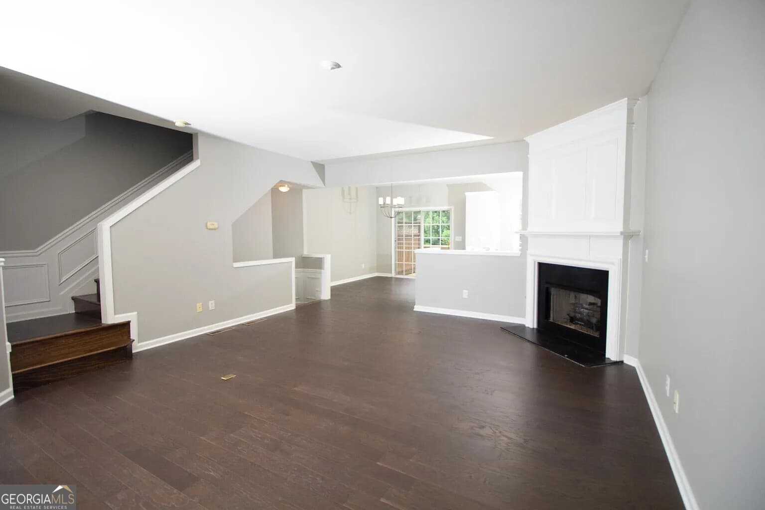 2 bedroom, 3 bathroom, 1,963 sq ft townhouse for rent at 5142 Manerdale Drive, Atlanta, GA 30339 for $2,500 a month — photo 4