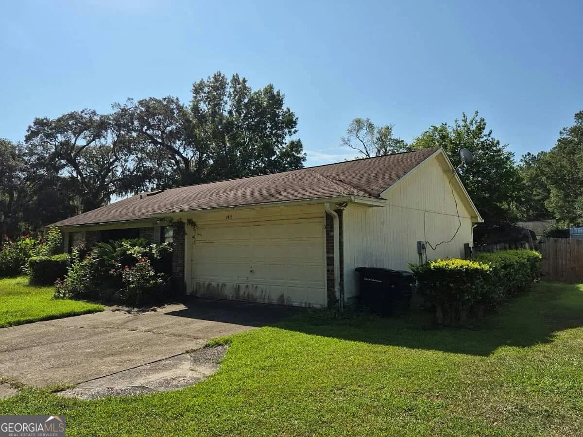 3 bedroom, 2 bathroom, 1,351 sq ft single family residence for sale at 2415 Vega Drive, Tallahassee, FL 32303 — photo 3