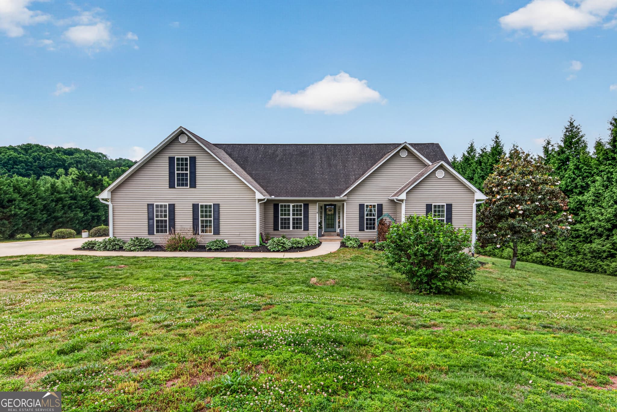 4 bedroom, 3 bathroom, 3,133 sq ft single family residence for sale at 221 Grand Magnolia Lane, Clarkesville, GA 30523