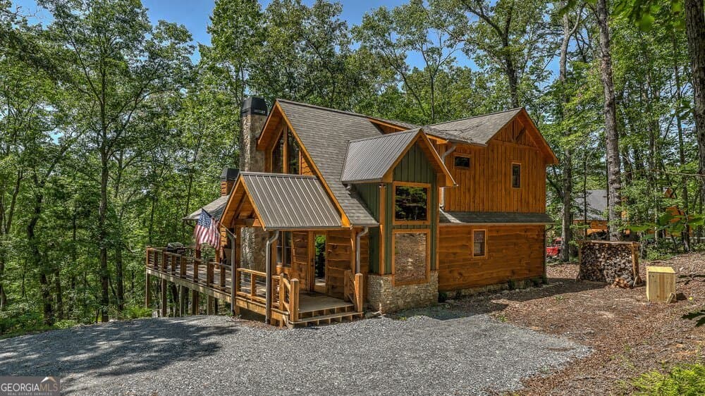 3 bedroom, 3 bathroom, 2,356 sq ft cabin,single family residence for sale at 149 Heritage Drive 9, Mineral Bluff, GA 30559 — photo 2