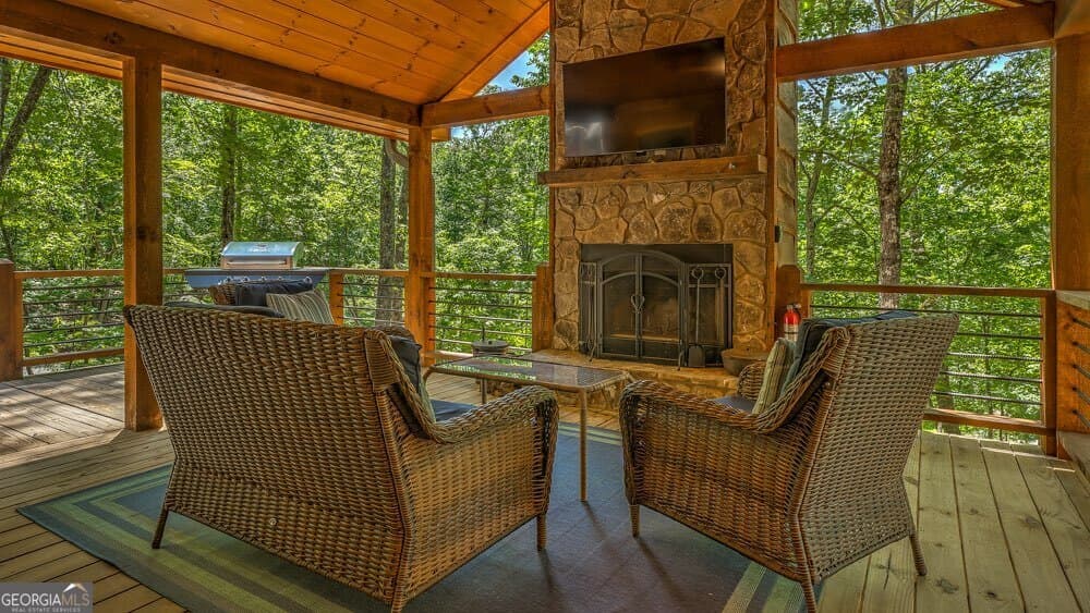3 bedroom, 3 bathroom, 2,356 sq ft cabin,single family residence for sale at 149 Heritage Drive 9, Mineral Bluff, GA 30559 — photo 7