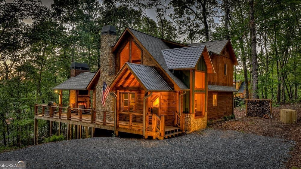3 bedroom, 3 bathroom, 2,356 sq ft cabin,single family residence for sale at 149 Heritage Drive 9, Mineral Bluff, GA 30559
