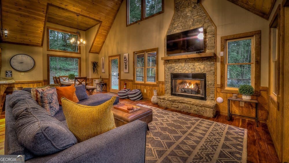 3 bedroom, 3 bathroom, 2,356 sq ft cabin,single family residence for sale at 149 Heritage Drive 9, Mineral Bluff, GA 30559 — photo 4