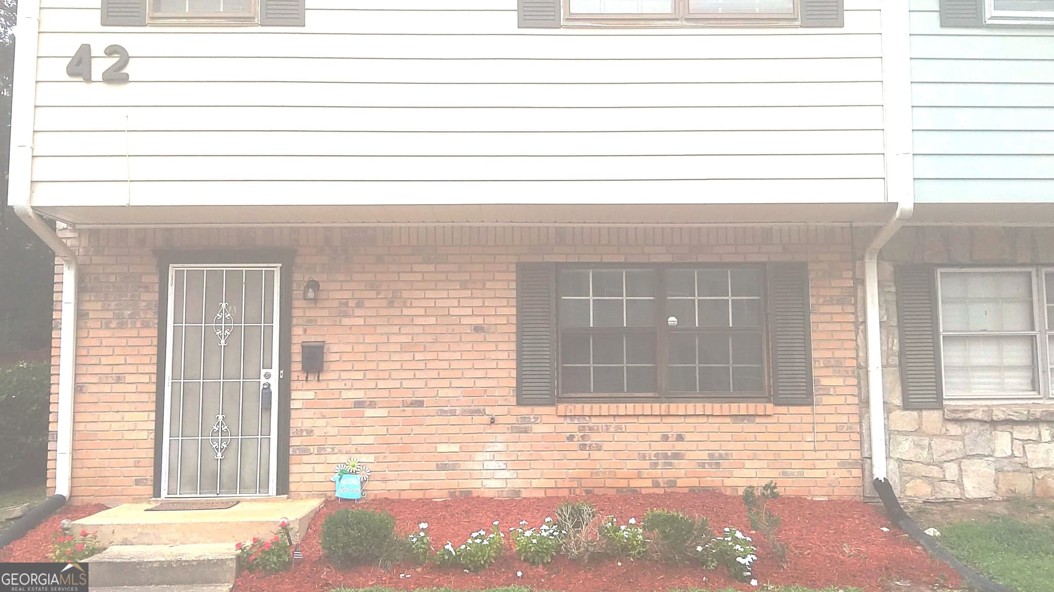 3 bedroom, 2.5 bathroom, 1,340 sq ft condominium for sale at 4701 Flat Shoals 42A Road 42A, Union City, GA 30291 — photo 2
