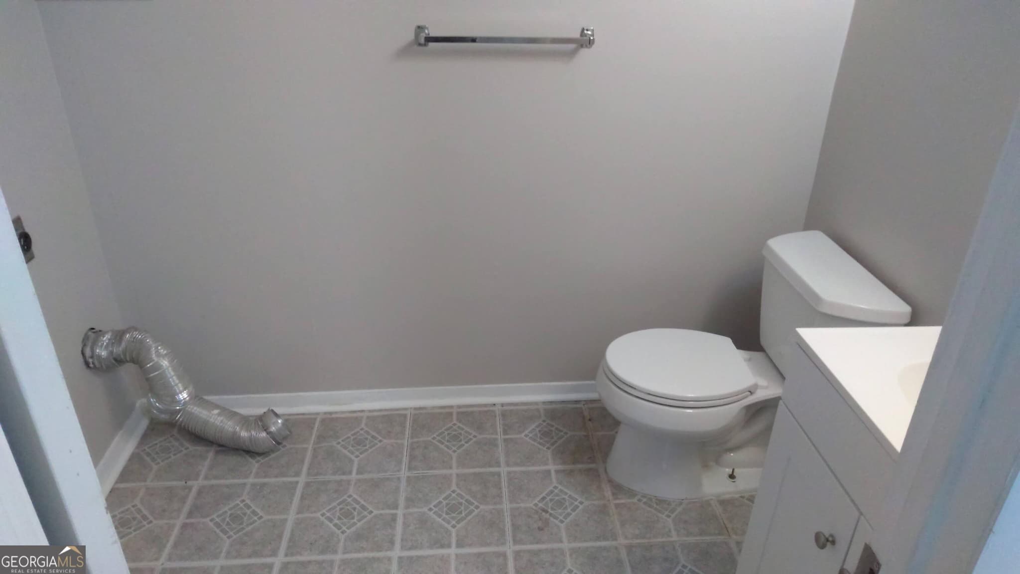 3 bedroom, 2.5 bathroom, 1,340 sq ft condominium for sale at 4701 Flat Shoals 42A Road 42A, Union City, GA 30291 — photo 9