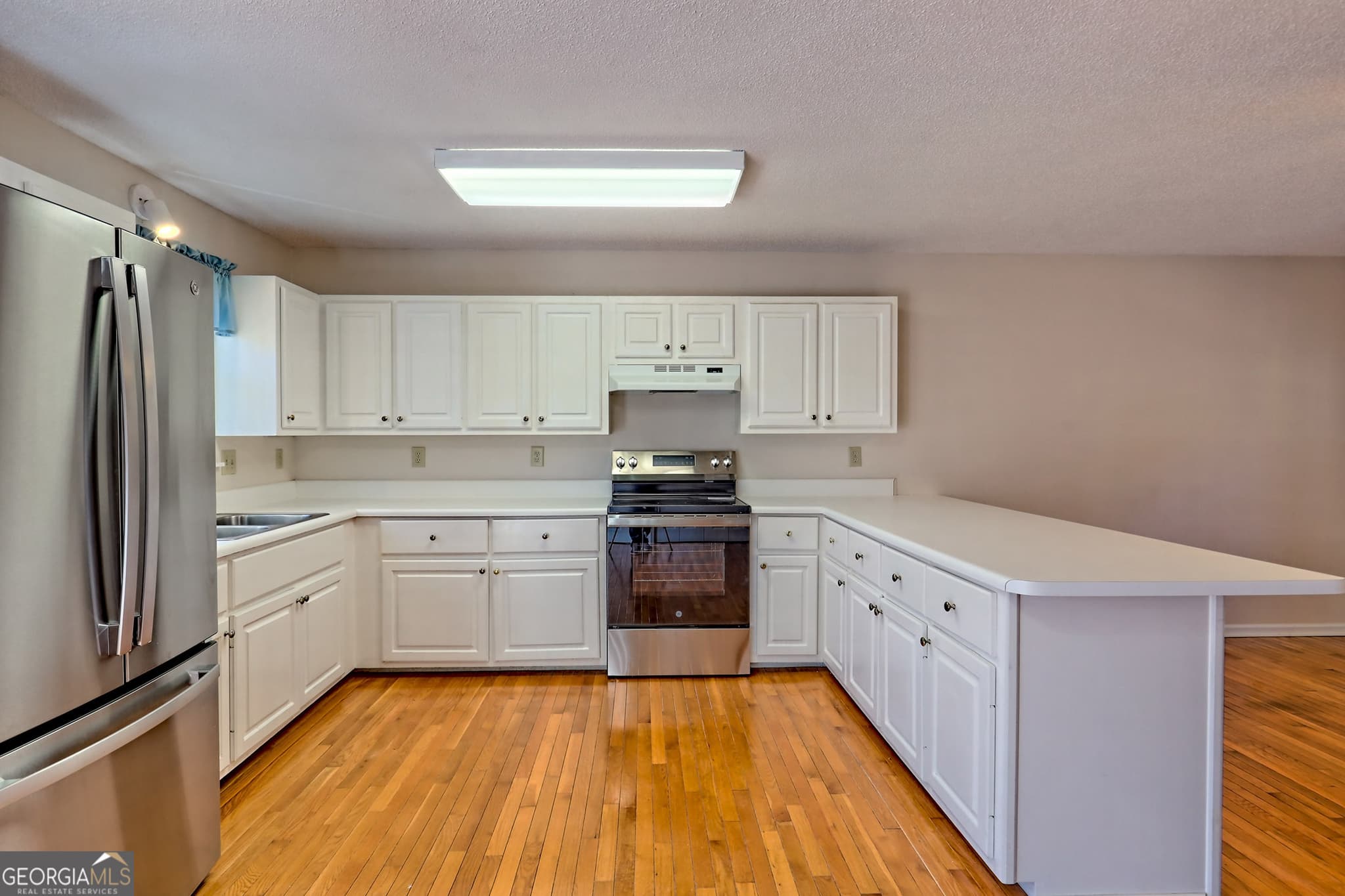 3 bedroom, 2 bathroom, 1,892 sq ft single family residence for sale at 170 White Street, Dillard, GA 30537 — photo 5