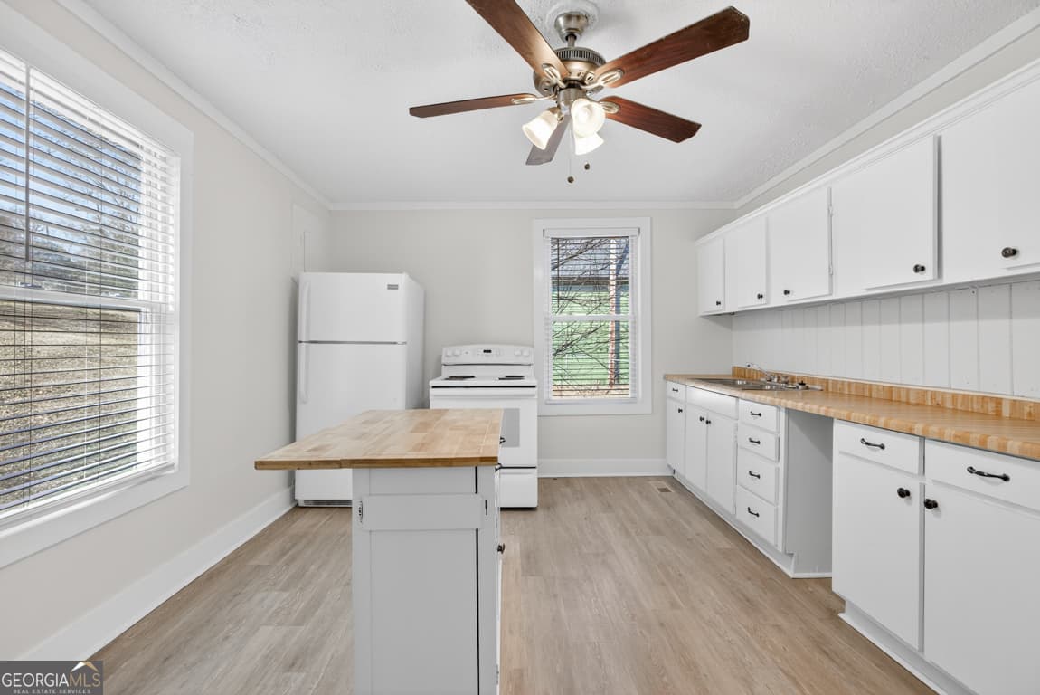 2 bedroom, 1 bathroom, 1,056 sq ft single family residence for sale at 246 Spring Street, Commerce, GA 30529 — photo 9