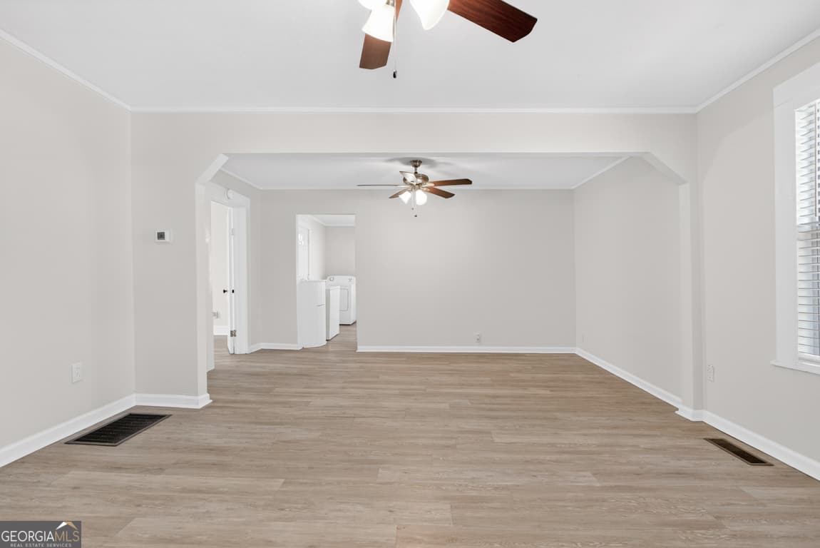 2 bedroom, 1 bathroom, 1,056 sq ft single family residence for sale at 246 Spring Street, Commerce, GA 30529 — photo 4