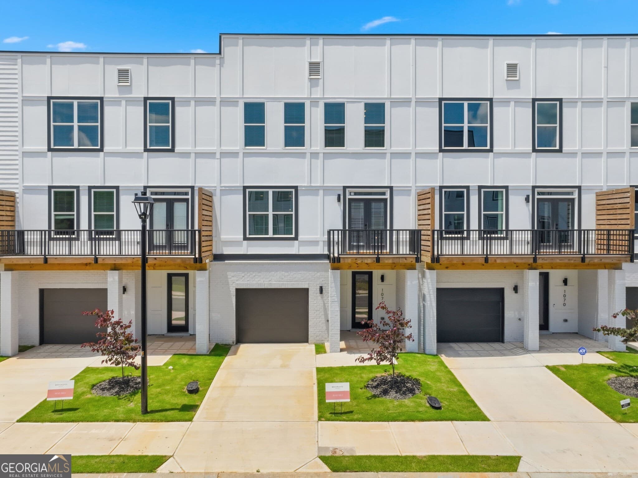 3 bedroom, 3.5 bathroom, 2,571 sq ft townhouse for sale at 1062 Glen Opal Drive, Decatur, GA 30032 — photo 6