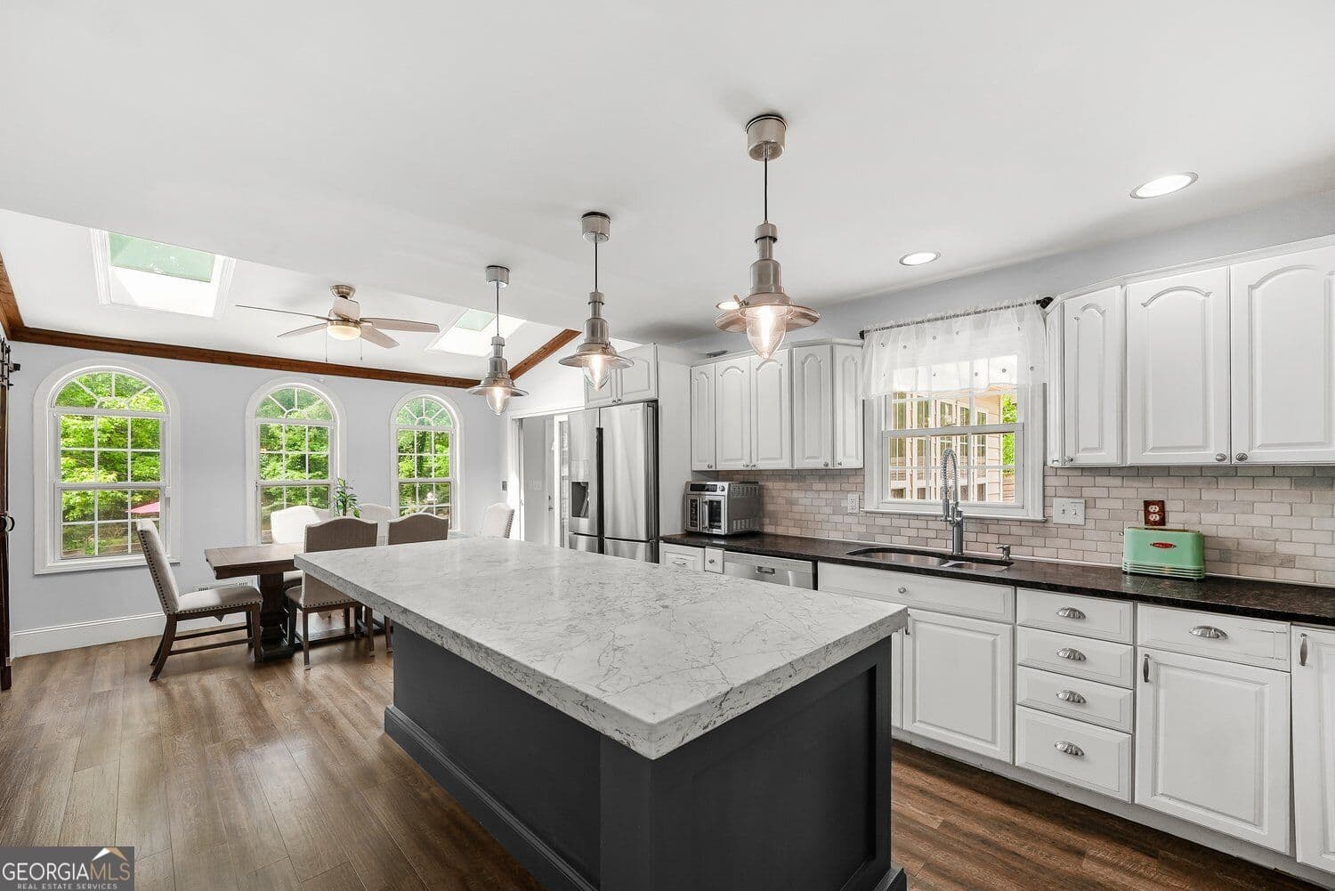5 bedroom, 3.5 bathroom, 3,053 sq ft single family residence for sale at 2320 Brownstone Court, Marietta, GA 30062 — photo 9