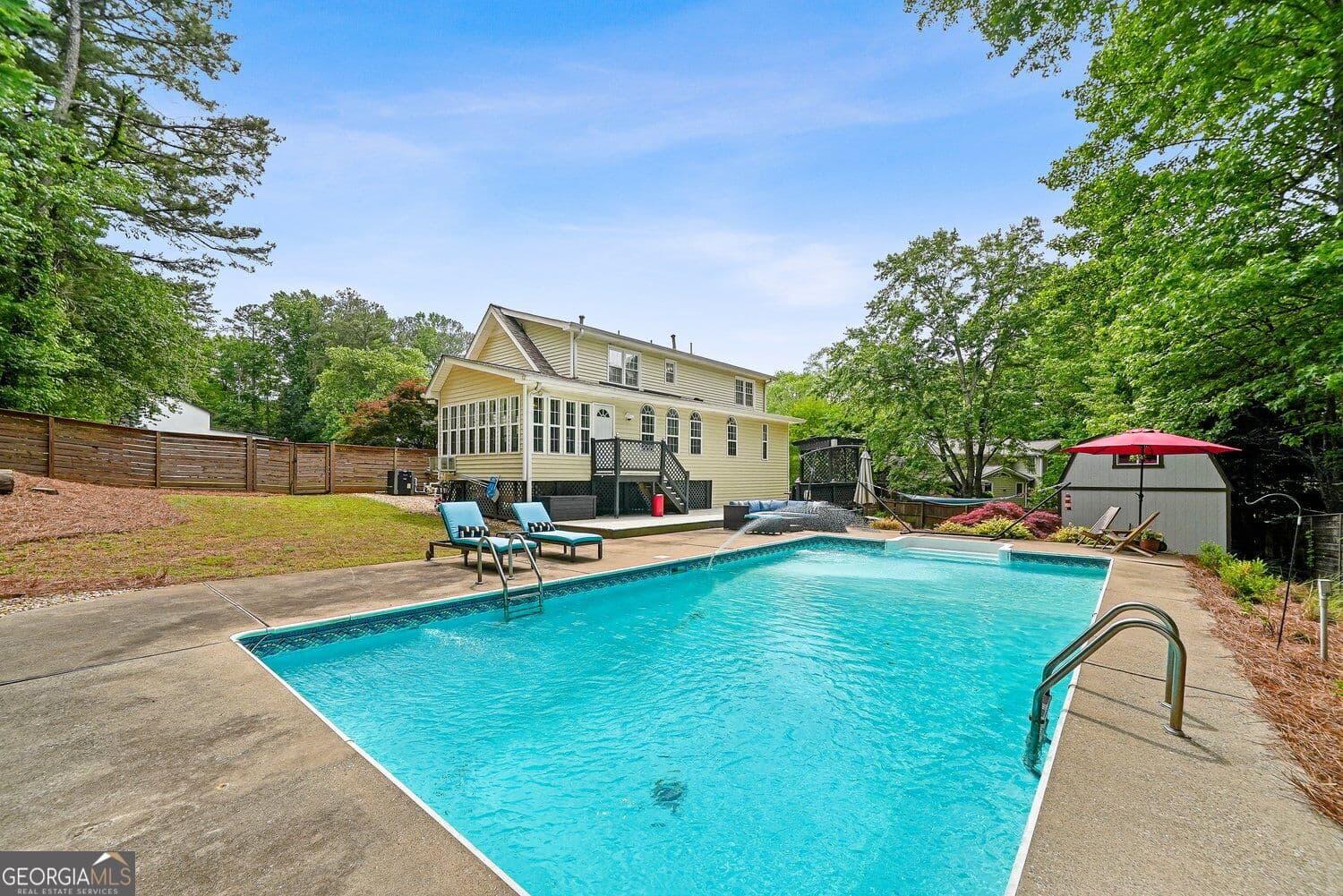5 bedroom, 3.5 bathroom, 3,053 sq ft single family residence for sale at 2320 Brownstone Court, Marietta, GA 30062 — photo 4