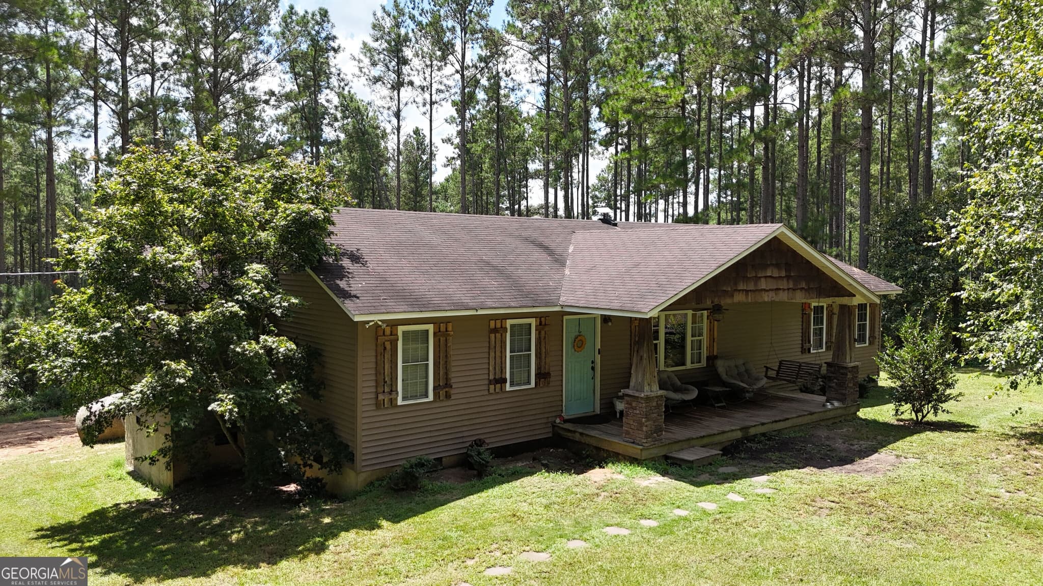 3 bedroom, 2 bathroom, 1,652 sq ft single family residence for sale at 3553 Parhamtown Road, Bowman, GA 30624 — photo 2