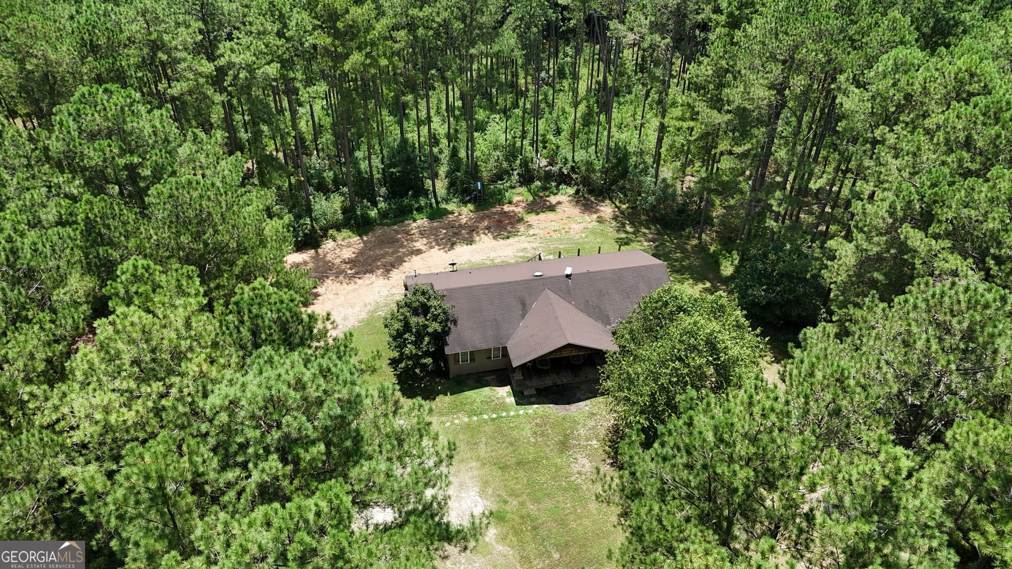 3 bedroom, 2 bathroom, 1,652 sq ft single family residence for sale at 3553 Parhamtown Road, Bowman, GA 30624 — photo 5