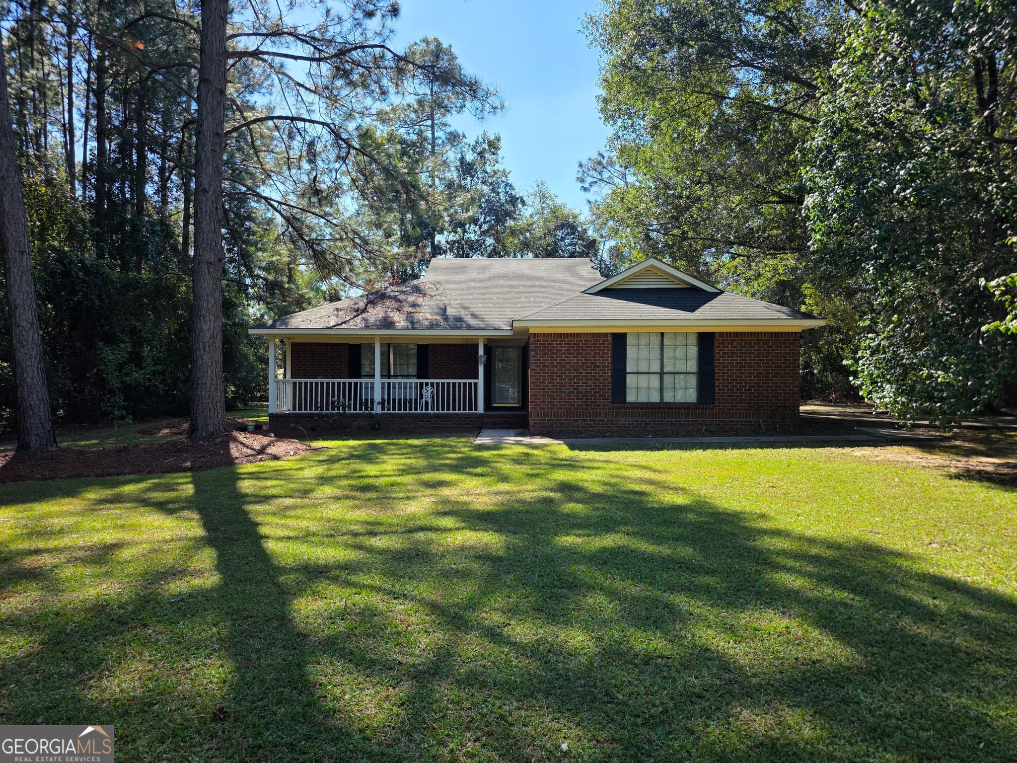 3 bedroom, 2 bathroom, 1,652 sq ft single family residence for sale at 615 Depot Drive, Statesboro, GA 30461 — photo 3