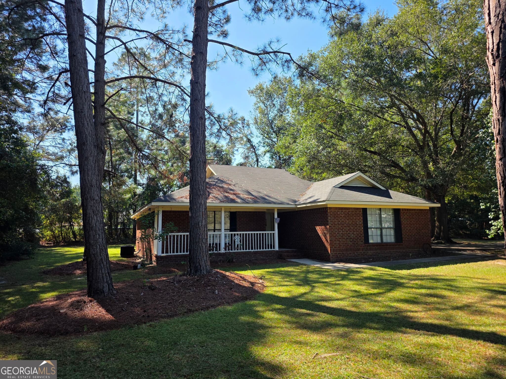 3 bedroom, 2 bathroom, 1,652 sq ft single family residence for sale at 615 Depot Drive, Statesboro, GA 30461 — photo 1 of 37