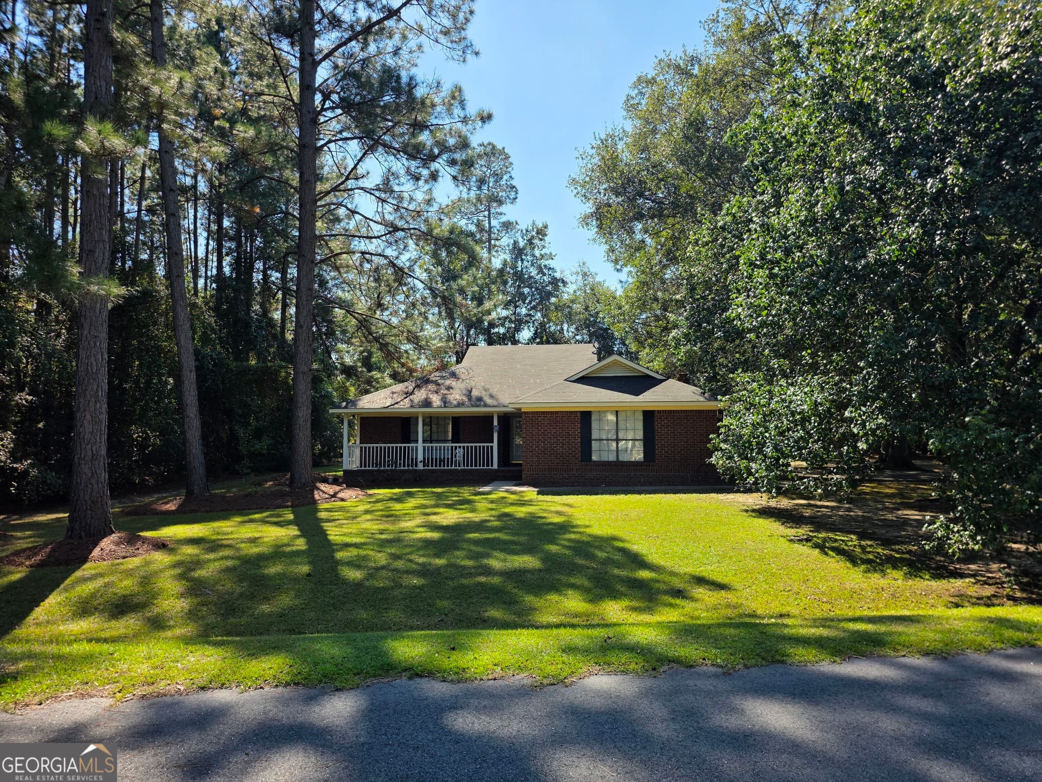 3 bedroom, 2 bathroom, 1,652 sq ft single family residence for sale at 615 Depot Drive, Statesboro, GA 30461 — photo 4