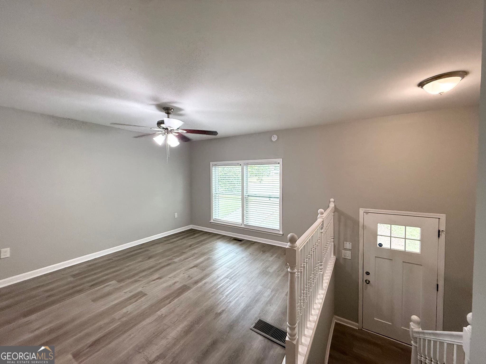 3 bedroom, 2 bathroom, 900 sq ft single family residence for sale at 1171 Octavia Street, Atlanta, GA 30315 — photo 4