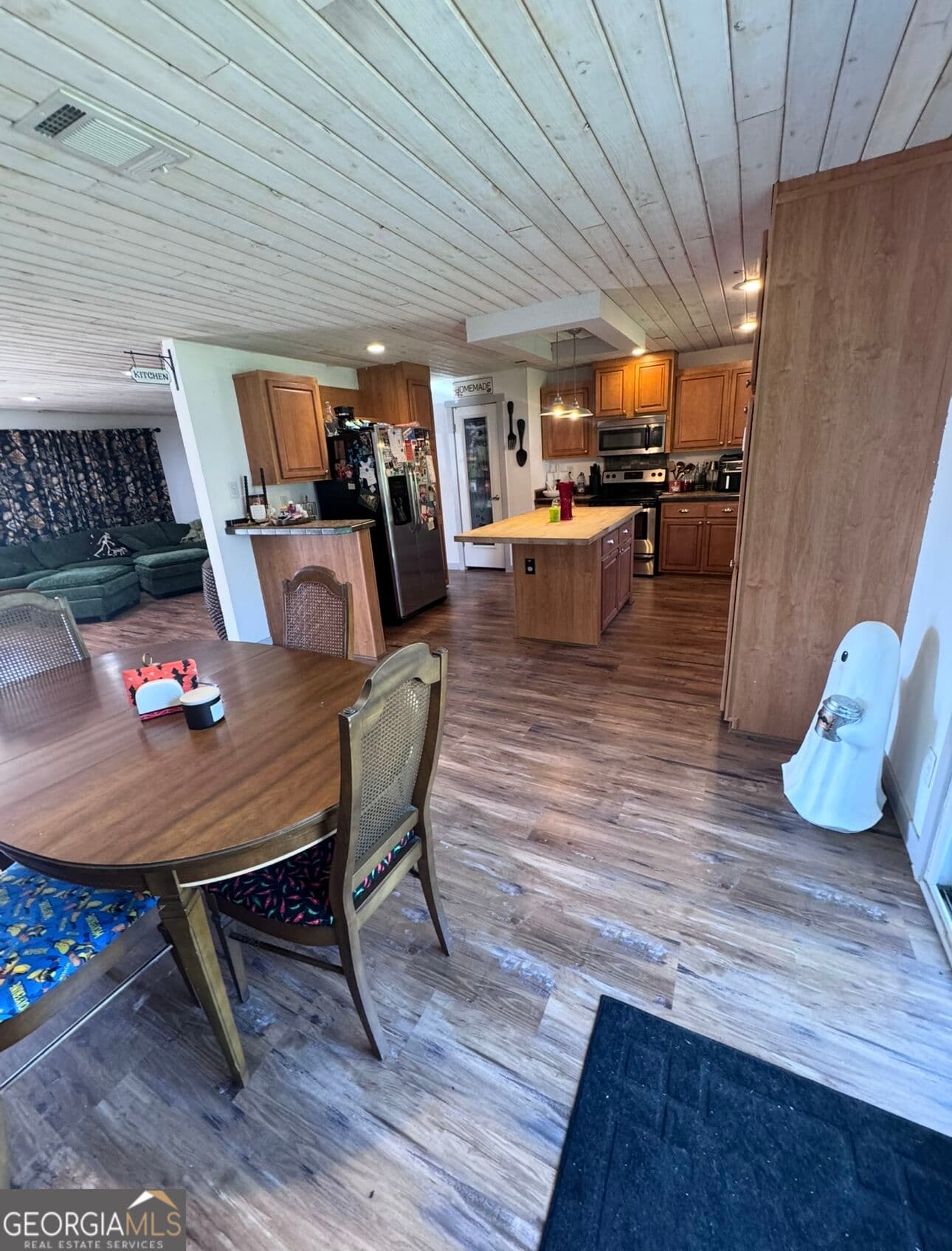 3 bedroom, 2 bathroom, 2,112 sq ft manufactured home,single family residence for sale at 11834 HWY 23, Glennville, GA 30427 — photo 3