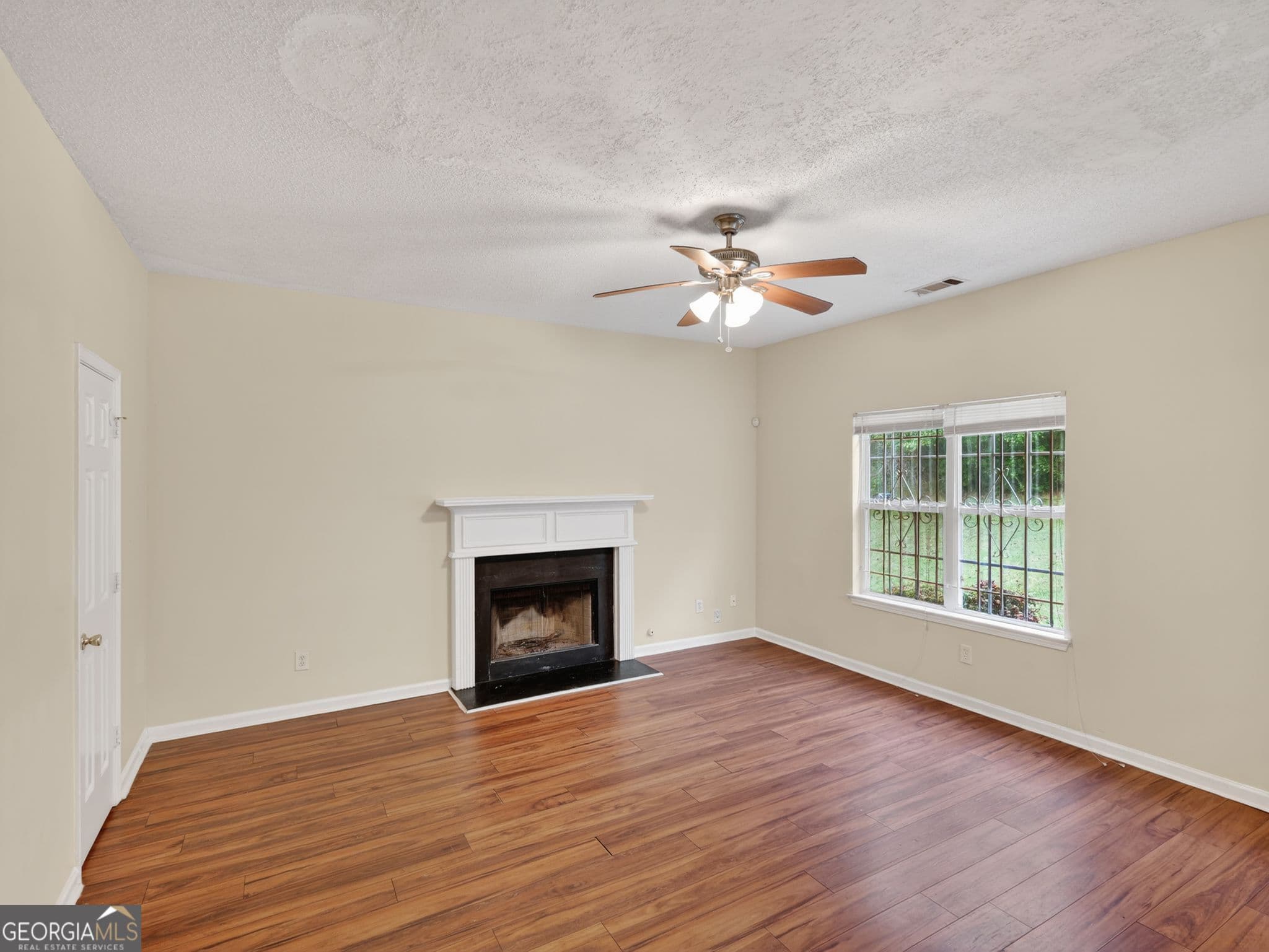 3 bedroom, 2 bathroom, 1,696 sq ft single family residence for sale at 4069 Ward Lake Trail, Ellenwood, GA 30294 — photo 10