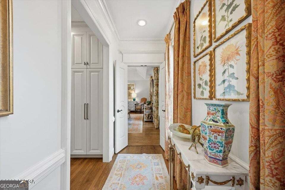 4 bedroom, 3.5 bathroom, 3,958 sq ft single family residence for sale at 102 Merion Park, Macon, GA 31210 — photo 4