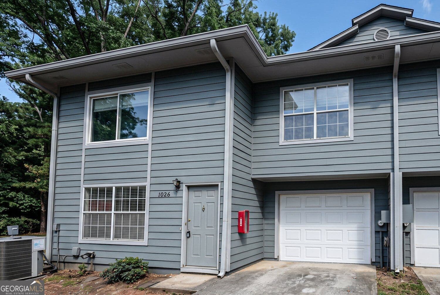3 bedroom, 2.5 bathroom, 1,536 sq ft condominium for sale at 1026 Heathmoor Court, Norcross, GA 30093
