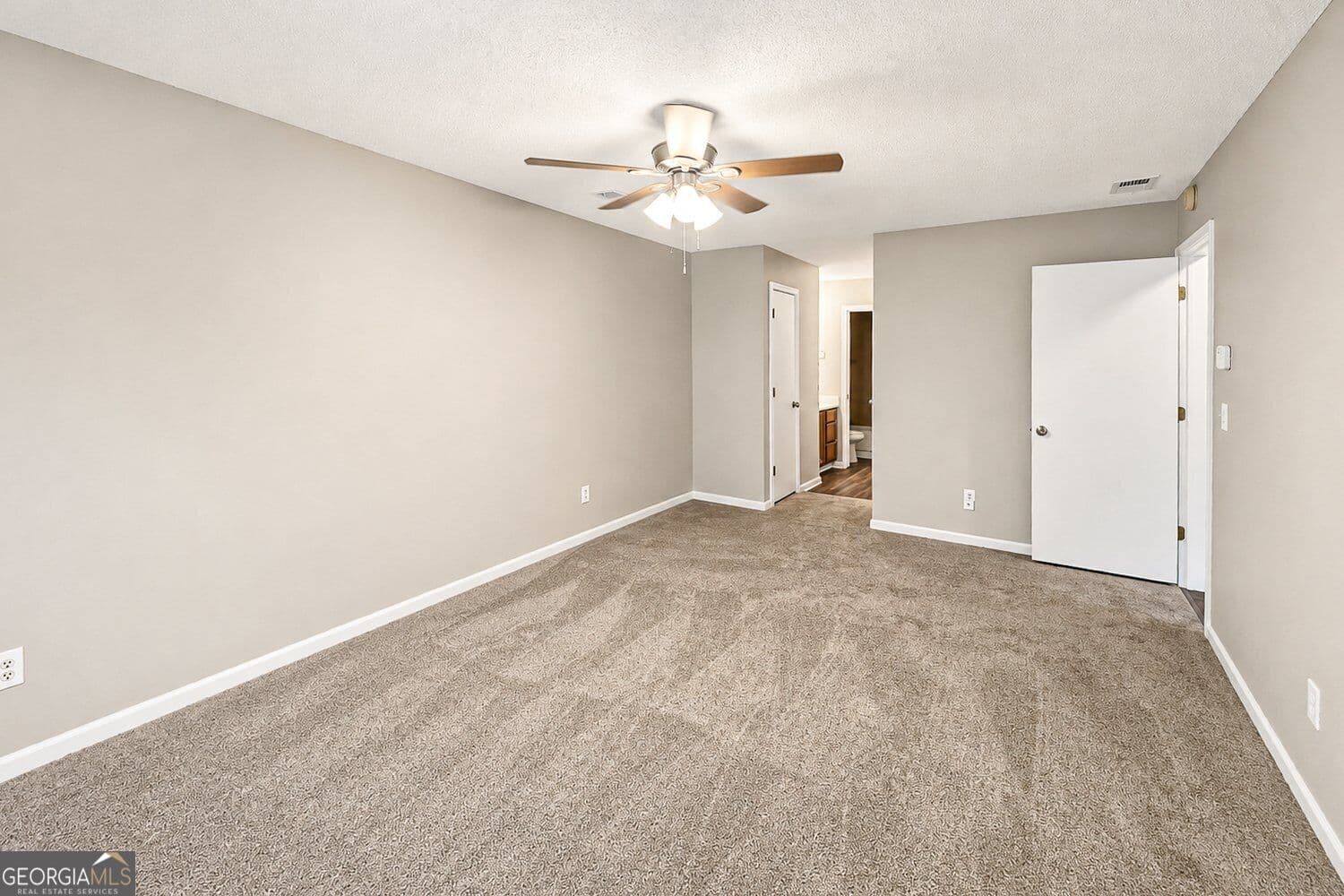 3 bedroom, 2.5 bathroom, 1,536 sq ft condominium for sale at 1026 Heathmoor Court, Norcross, GA 30093 — photo 5