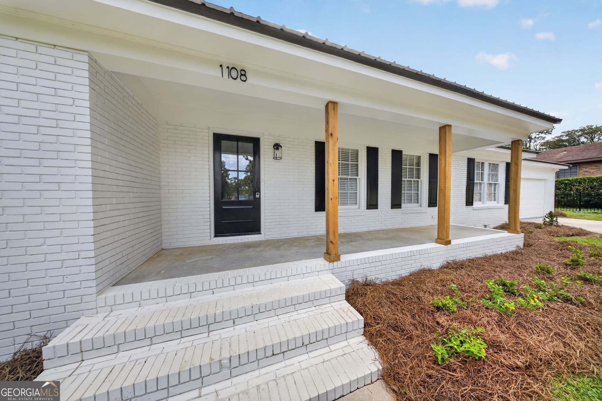 4 bedroom, 2 bathroom, 2,415 sq ft single family residence for sale at 1108 Kimberly Drive, Valdosta, GA 31602