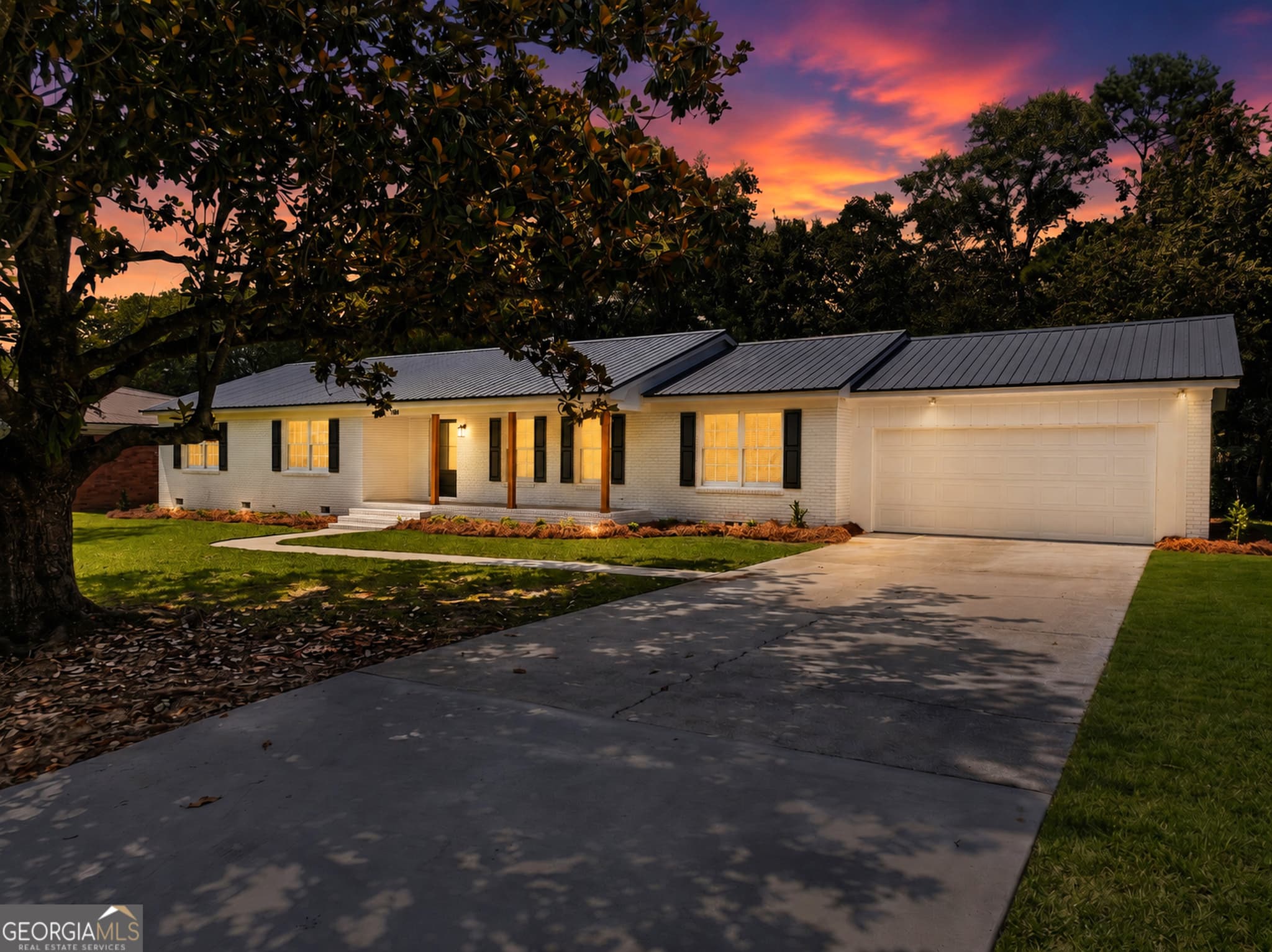 4 bedroom, 2 bathroom, 2,415 sq ft single family residence for sale at 1108 Kimberly Drive, Valdosta, GA 31602 — photo 5