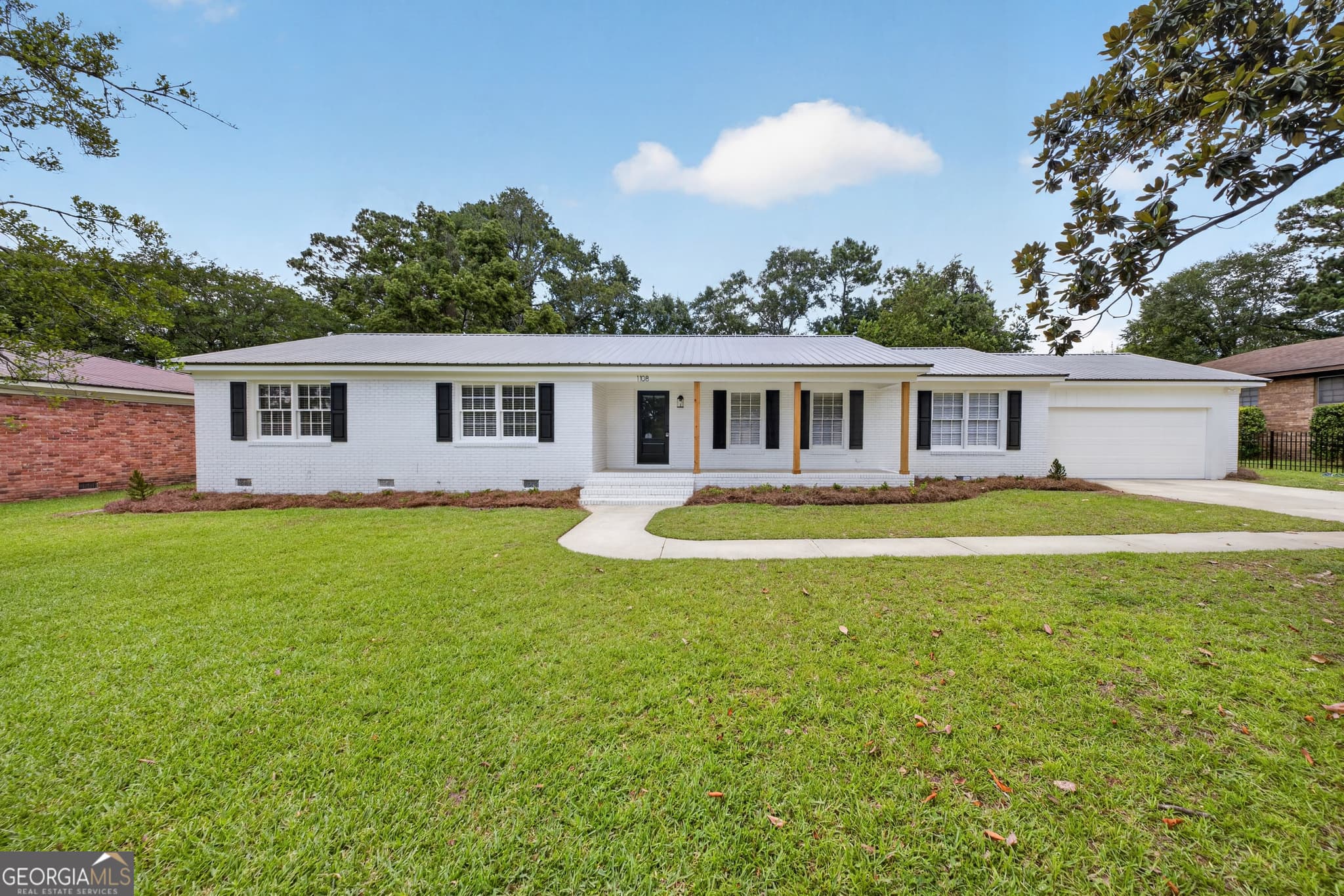 4 bedroom, 2 bathroom, 2,415 sq ft single family residence for sale at 1108 Kimberly Drive, Valdosta, GA 31602 — photo 8