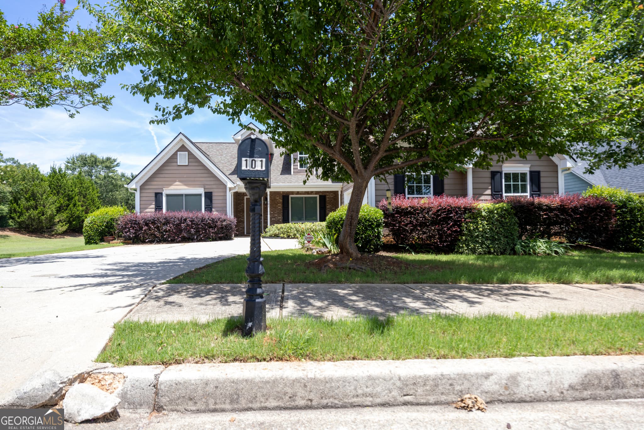 5 bedroom, 3 bathroom, 2,874 sq ft single family residence for sale at 101 Kittle Lane, Bogart, GA 30622 — photo 3