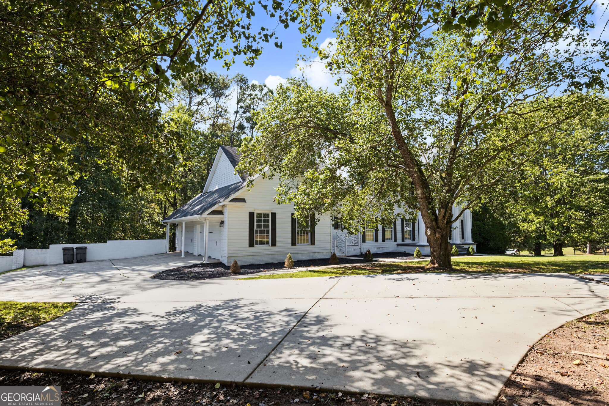 4 bedroom, 4 bathroom, 3,929 sq ft single family residence for sale at 266 Ebenezer Church Road, Fayetteville, GA 30215 — photo 3