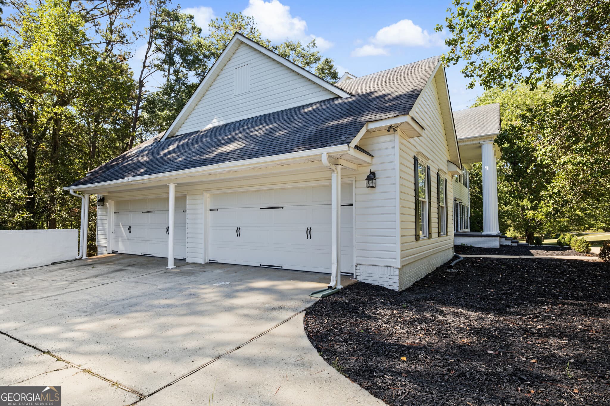4 bedroom, 4 bathroom, 3,929 sq ft single family residence for sale at 266 Ebenezer Church Road, Fayetteville, GA 30215 — photo 4