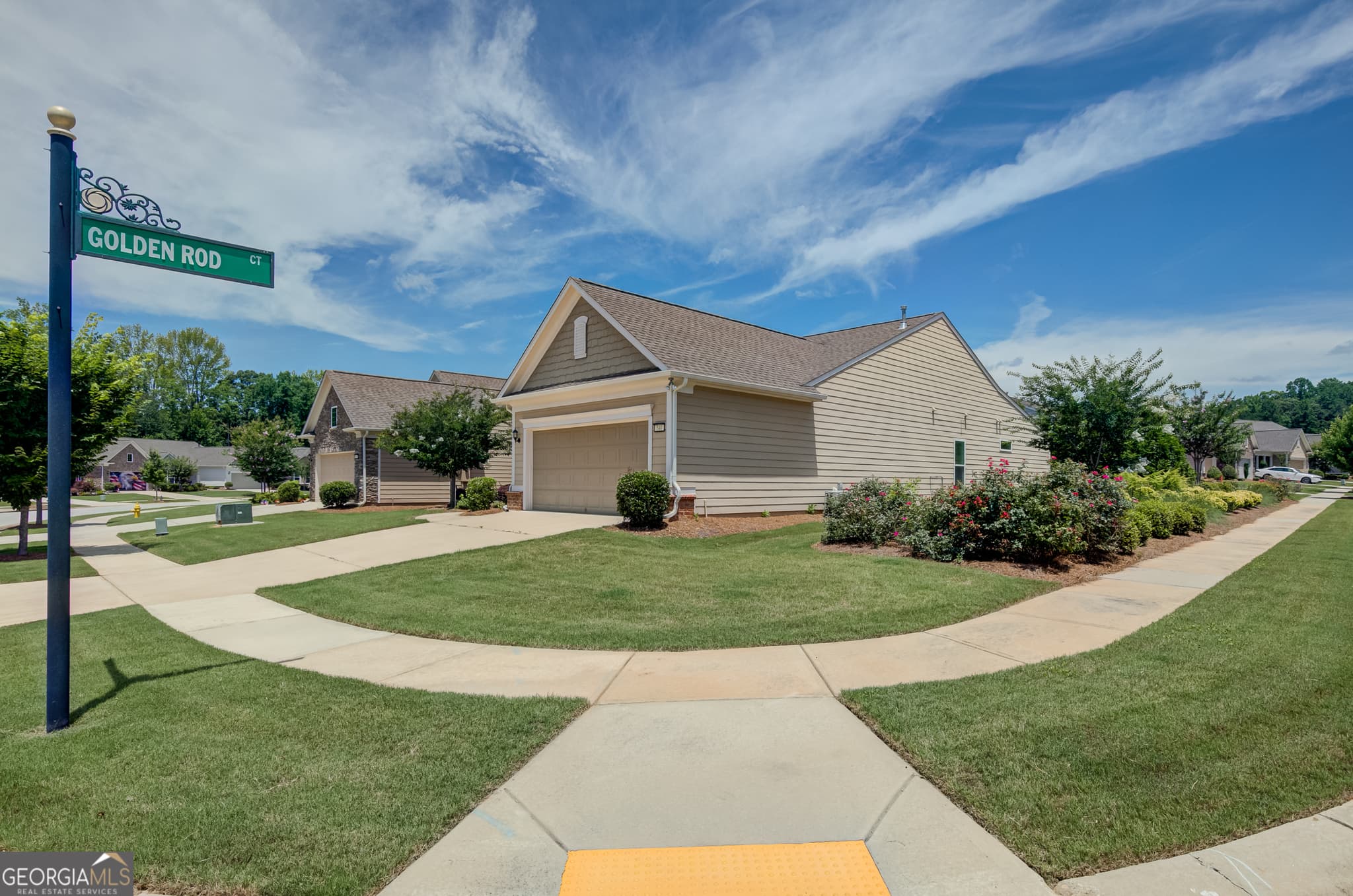 2 bedroom, 2 bathroom, 2,218 sq ft single family residence for sale at 540 Inkberry Drive, Griffin, GA 30223 — photo 2