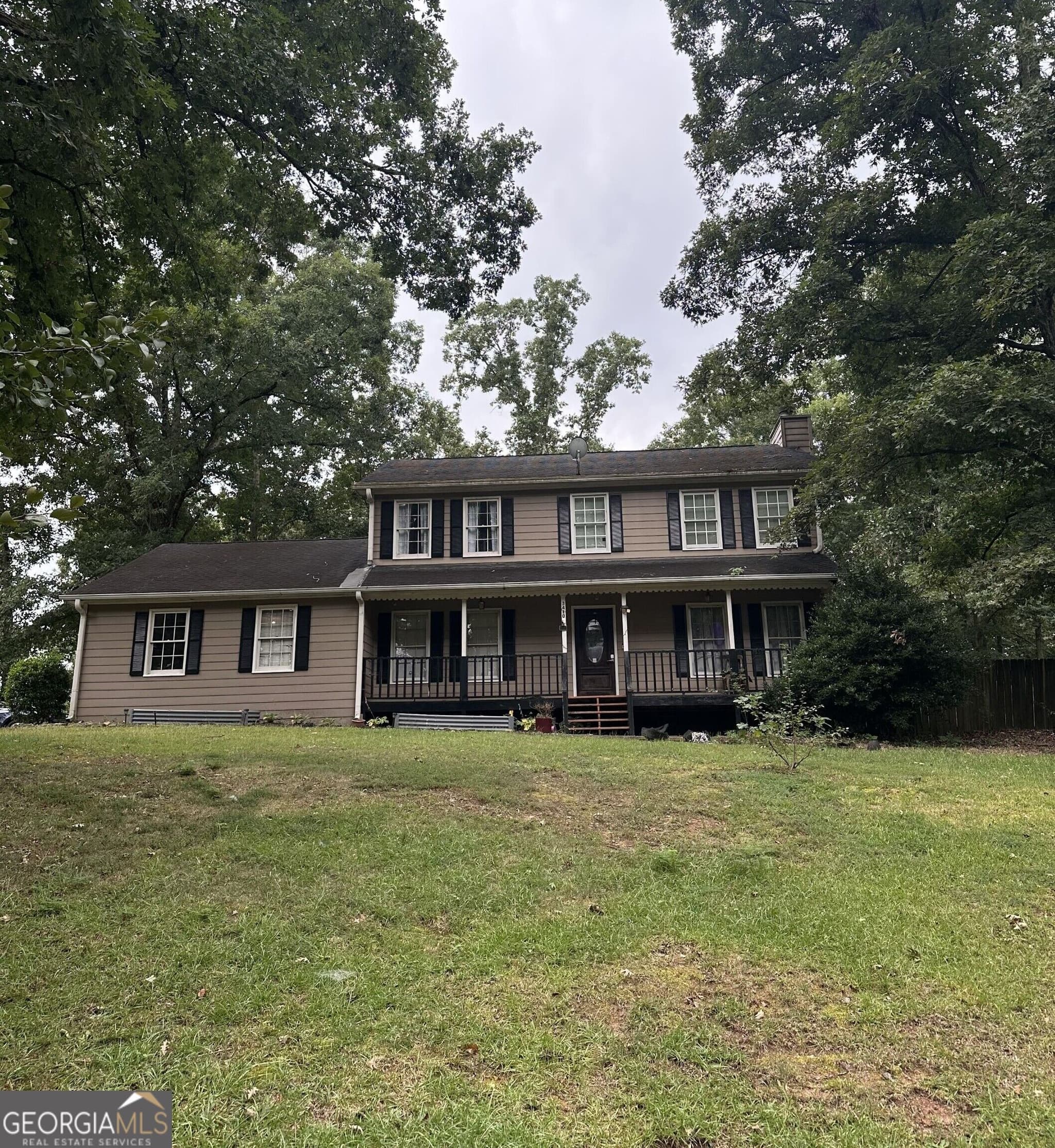 3 bedroom, 2.5 bathroom, 1,812 sq ft single family residence for sale at 3410 Quinn Ridge Drive, Snellville, GA 30039 — photo 2